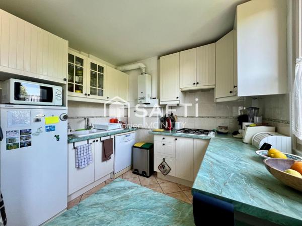 T5 80m² meublé – câble métro 8, cave, parking