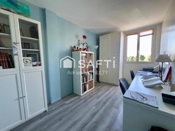 T5 80m² meublé – câble métro 8, cave, parking