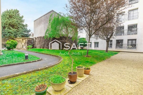 RUE DE MONTREUIL : Superbe appartement-4 chambres