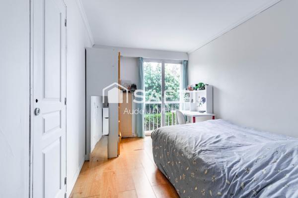 RUE DE MONTREUIL : Superbe appartement-4 chambres