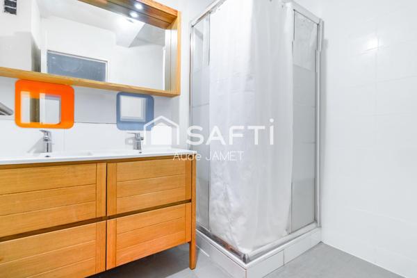 RUE DE MONTREUIL : Superbe appartement-4 chambres
