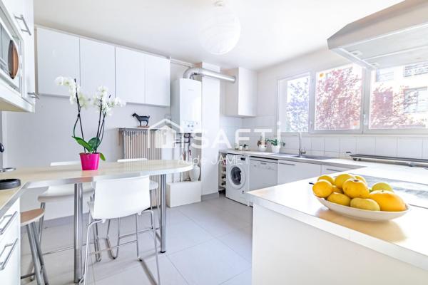 RUE DE MONTREUIL : Superbe appartement-4 chambres