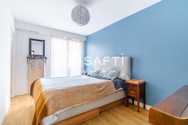 RUE DE MONTREUIL : Superbe appartement-4 chambres