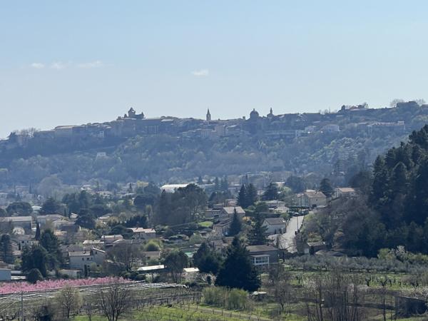 Terrain constructible 785 m² – Vue panoramique – Permis accordé