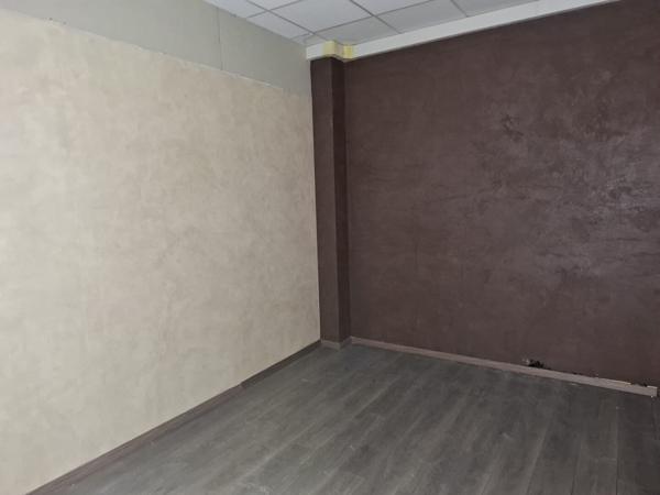 LOFT POTENTIEL EXCEPTIONNEL : Plateau de 460 m²  sur sous-sol