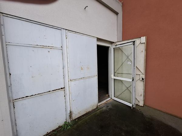 LOFT POTENTIEL EXCEPTIONNEL : Plateau de 460 m²  sur sous-sol