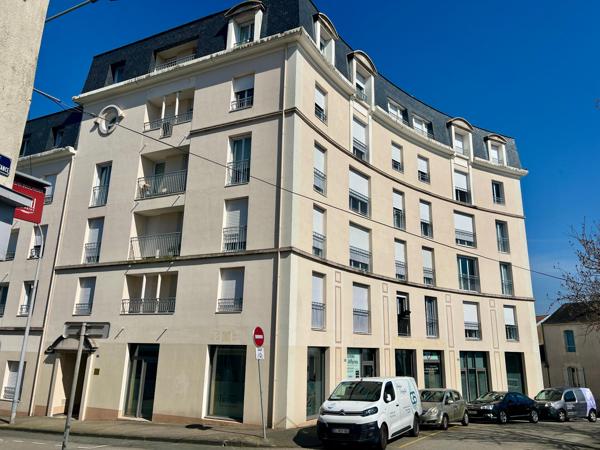 MAgnifique T2 Luminueux - Proche Place des Halles et Place Napoléon ( Place de la Résistance)