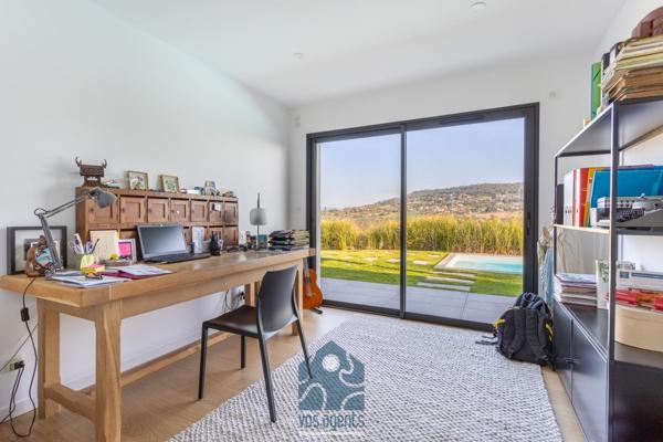 Villa 6 pièce(s) 4 chambre(s) 170 m²