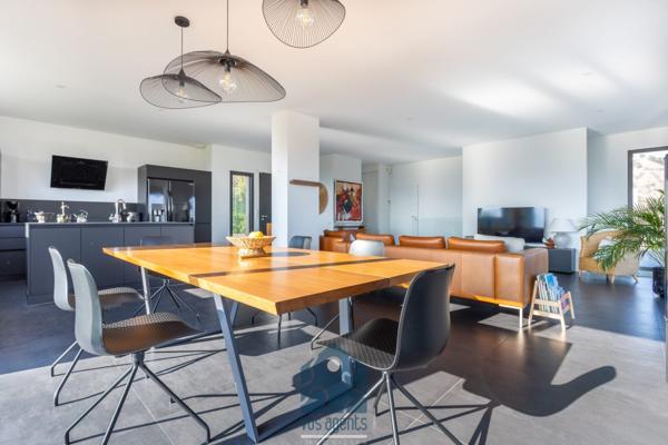 Villa 6 pièce(s) 4 chambre(s) 170 m²