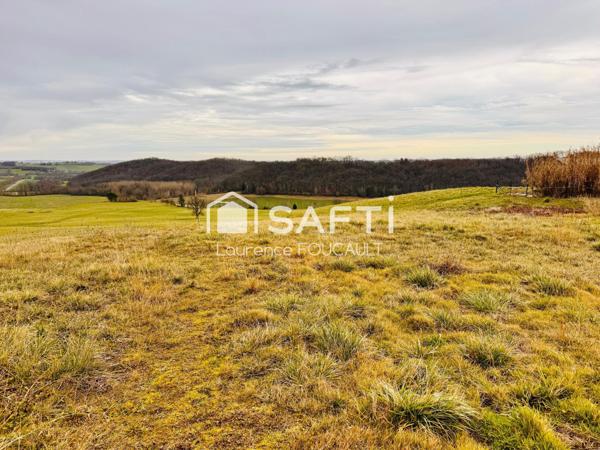 Terrain constructible 5mn de Mirande vue dégagée.