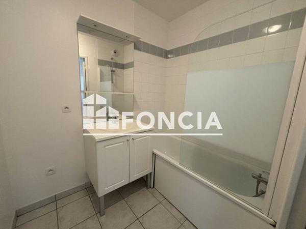 Location Appartement 3 pièces 64.65 m² - 6 PLACE KARINE RUBY Evreux 27000