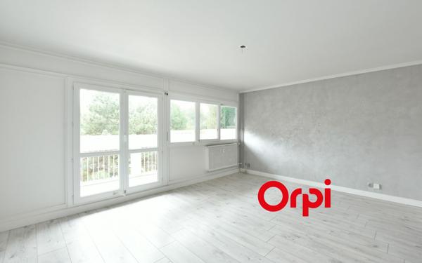 Appartement à vendre    3 pièces • 72,04 m2 Pierre-Bénite