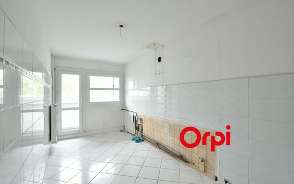 Appartement à vendre    3 pièces • 72,04 m2 Pierre-Bénite