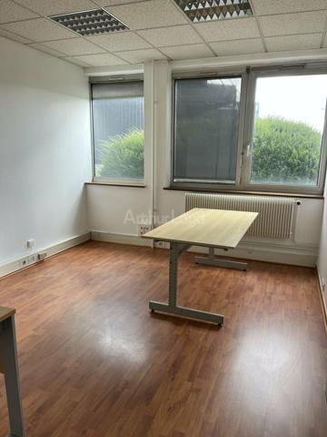 BUREAUX à LOUER de 57.12 m²