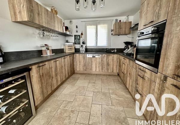 Maison à vendre 5 pièces 105 m² Salon-de-Provence