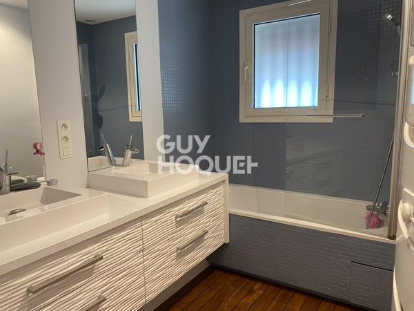 MAISON À VENDRE DE 6 PIÈCES DE 160,00 M²