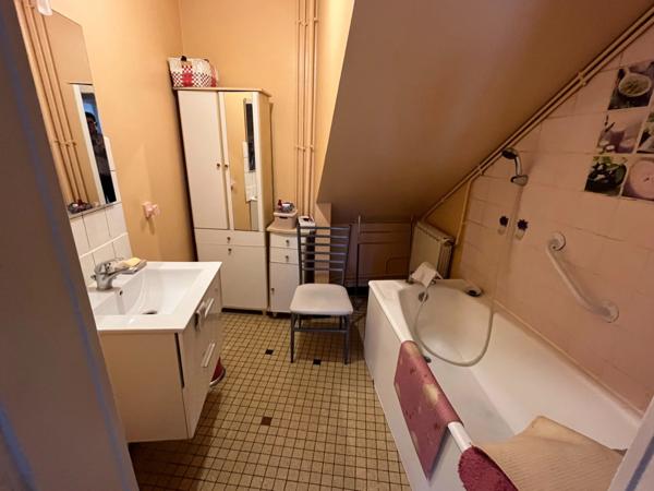 MAISON EPINAL 6 CHAMBRES A RENOVER