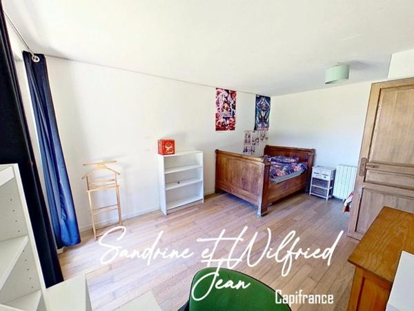 COURCELLES SUR SEINE (27) - LONGÈRE 5 pièces avec garage et dépendance