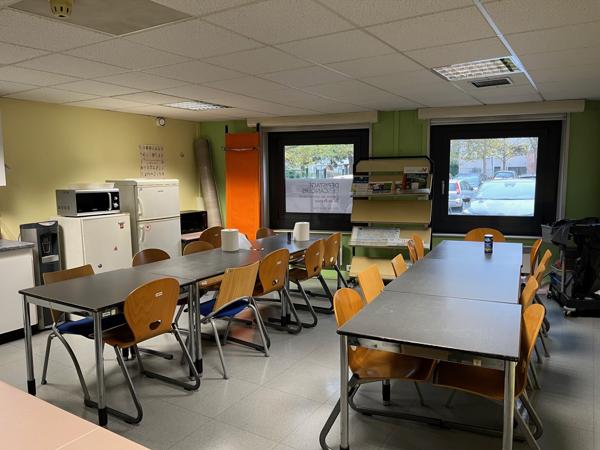 Bureaux à vendre en rez de chaussée à Cergy avec accès PMR et parkings