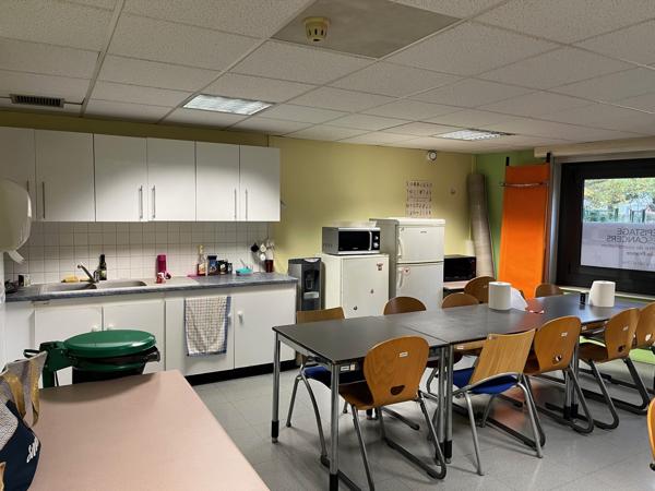 Bureaux à vendre en rez de chaussée à Cergy avec accès PMR et parkings