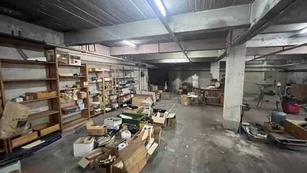Offre de bureau rare en centre ville - A louer 655 m2 + sous-sol + parkings (quartier Faubourg Bannier - Gare - Médiathèque)