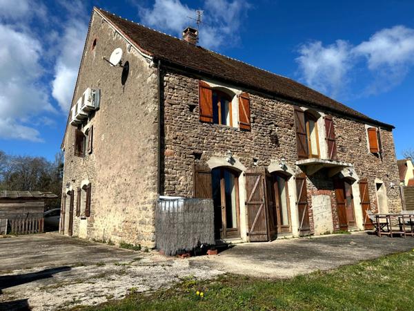 Maison à vendre 8 pièces proche de SEMUR EN AUXOIS (21)