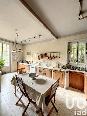 Maison à vendre 11 pièces 252 m² Châtenay-Malabry