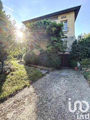 Maison à vendre 11 pièces 252 m² Châtenay-Malabry