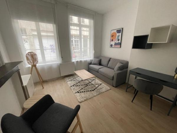 A LOUER : T1 à LILLE • Vieux lille • 750 € CC • Réf. G472