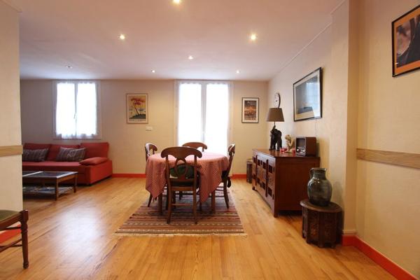 UN APPARTEMENT DE TYPE 3 FONCTIONNEL, AU CENTRE-VILLE DE QUIMPER. - A QUIMPER Quimper CENTRE
