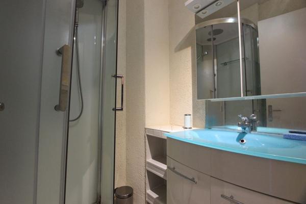 UN APPARTEMENT DE TYPE 3 FONCTIONNEL, AU CENTRE-VILLE DE QUIMPER. - A QUIMPER Quimper CENTRE