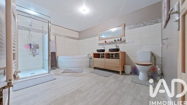 Maison à vendre 6 pièces 186 m² Les Rousses