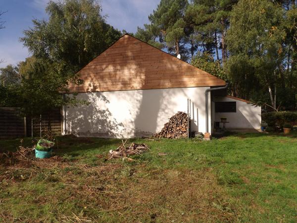 Maison style architecte des années 70 dans un cadre exceptionnel et lumineux.