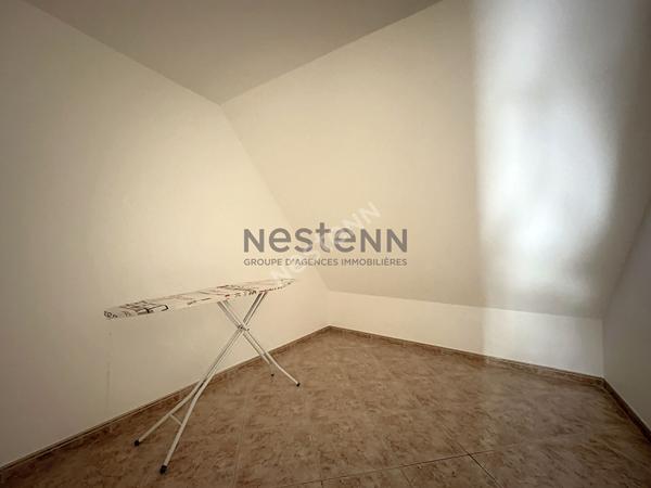 Maison à vendre à Segré d'environ 167m2 composée de 5 chambres, dont une au rez-de-chaussée, et un terrain de 1000m2