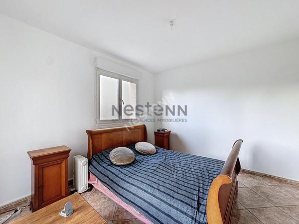 Maison à vendre à Segré d'environ 167m2 composée de 5 chambres, dont une au rez-de-chaussée, et un terrain de 1000m2