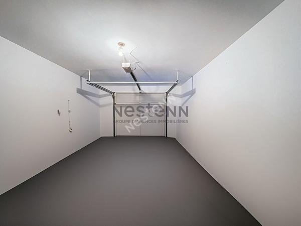Maison à vendre à Segré d'environ 167m2 composée de 5 chambres, dont une au rez-de-chaussée, et un terrain de 1000m2