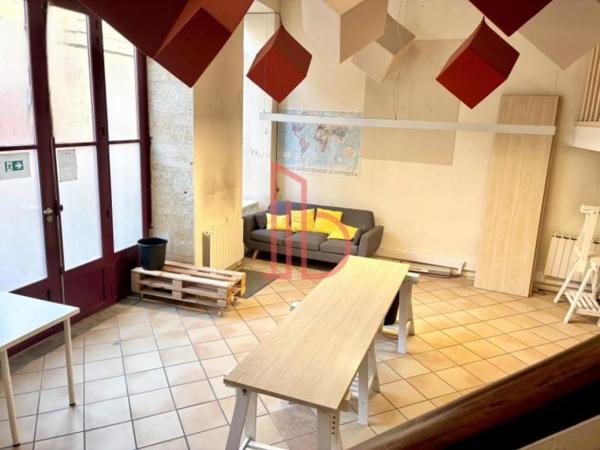 Bureau de 104 m² à vendre à Bordeaux Chartrons