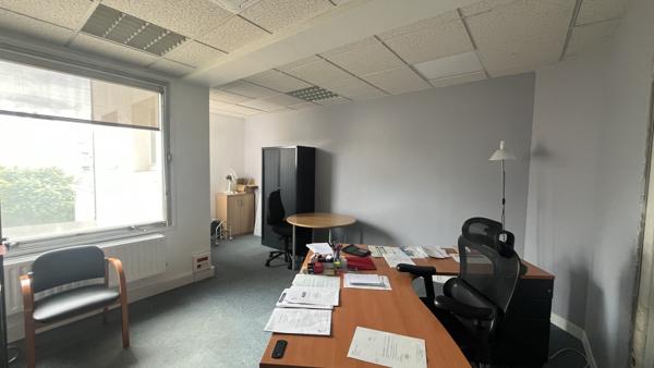 À vendre : Bureaux lumineux de 422 m² en hyper centre d'Orléans avec parkings inclus !