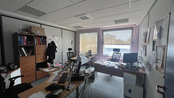 À vendre : Bureaux lumineux de 422 m² en hyper centre d'Orléans avec parkings inclus !