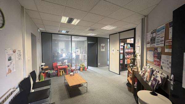 À vendre : Bureaux lumineux de 422 m² en hyper centre d'Orléans avec parkings inclus !