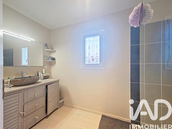 Maison à vendre 5 pièces 150 m² Saint-Étienne-de-Chigny