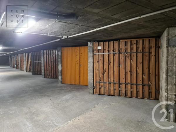 Parking à vendre  12 m2 FRESNES - 94