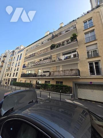 75015 Paris - Saint Charles - Studio avec balcon et cave