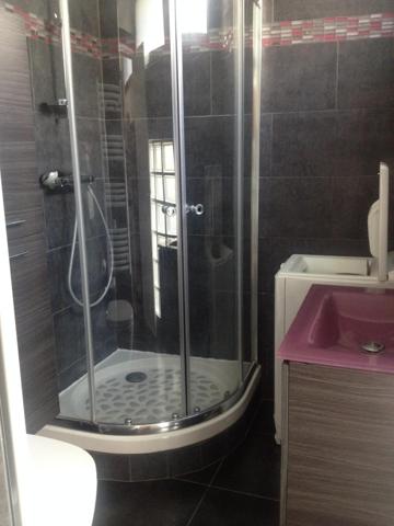 Magnifique Studio ensoleillé avec Balcon à qqs mn à pied du Métro Pont de Neuilly