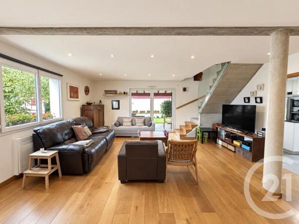 Maison à vendre  5 pièces - 119 m 2   URRUGNE  - 64