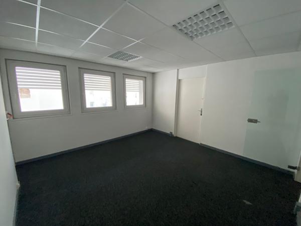 Bureaux PMR lumineux à louer - Bonneveine - 13008 Marseille