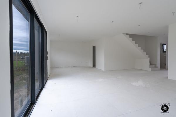 Maison neuve à MAZE de 128 m² 5 pièce(s)
