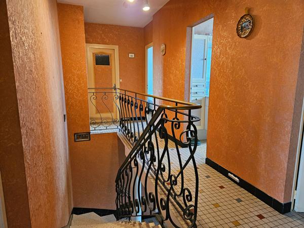 CHARMANT PAVILLON FAMILIAL EN PLEIN CENTRE VILLE- AU CALME DANS UNE IMPASSE