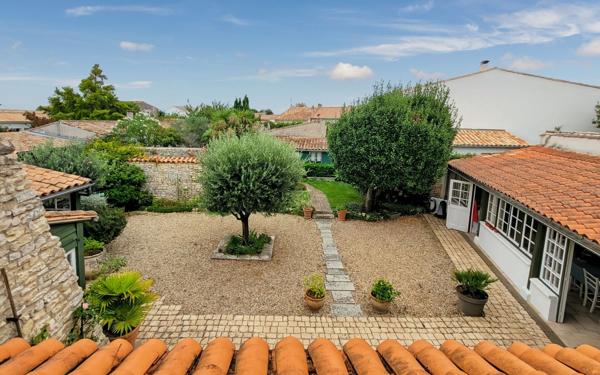 Maison à vendre    5 pièces •  Le Bois-Plage-en-Ré