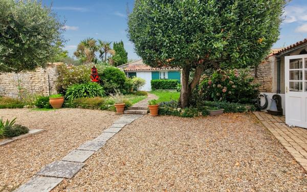 Maison à vendre    5 pièces •  Le Bois-Plage-en-Ré